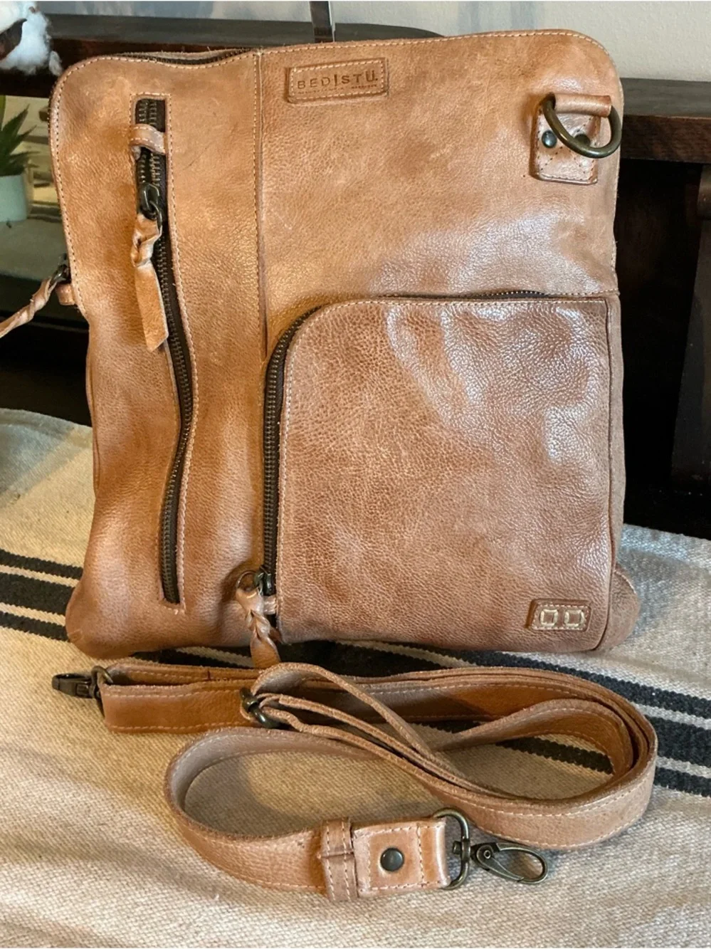 Bed Stu Aiken Leather Crossbody Convertible Bag Tan OATS DD Retail $280 - Picture 3 of 15